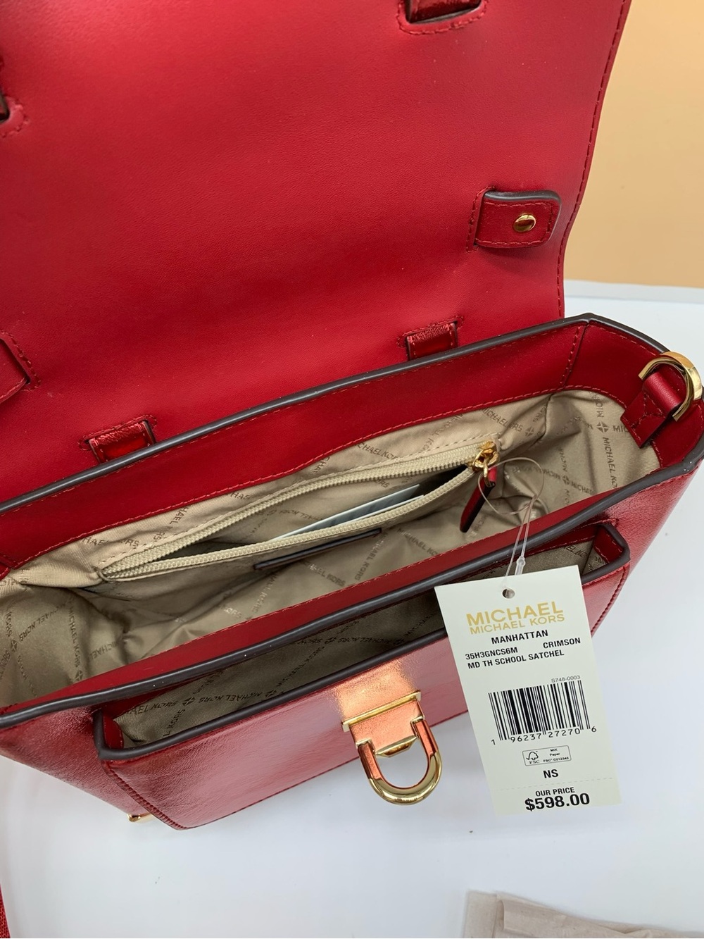 Michael Kors Manhattan Medium Patent
Faux Leather Satchel - Picture 13 of 15